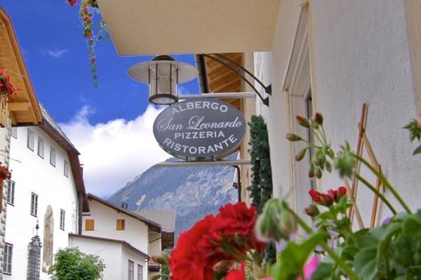 Hotel San Leonardo Badia  Exterior photo